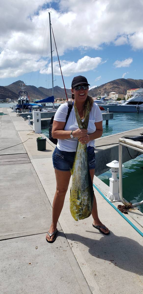 236_Melissa-with-a-decent-mahi-yesterday